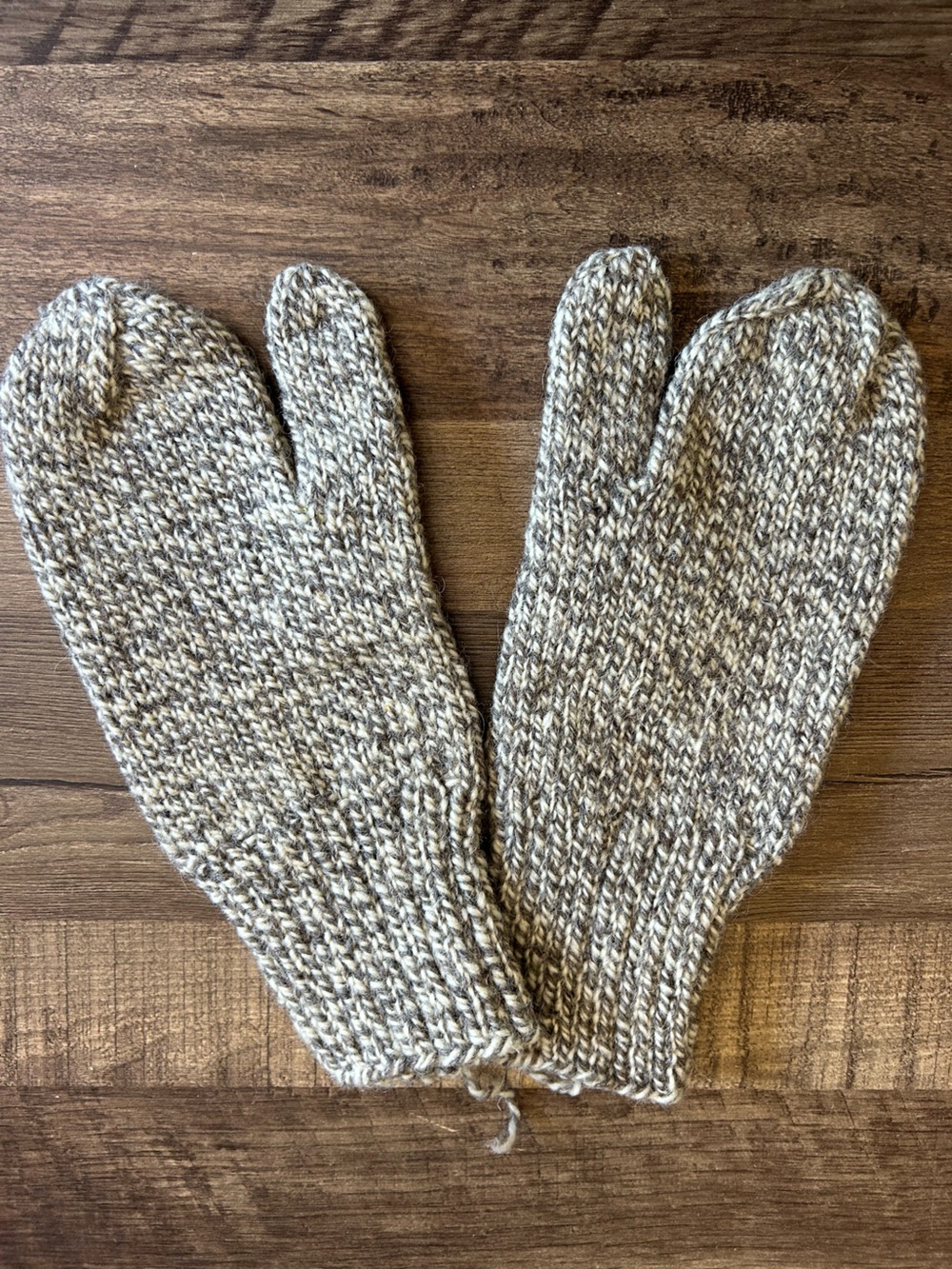 Hand Knit Marled 100% Wool Trigger Mitts Newfoundland Lobster Claw Winter Cozy